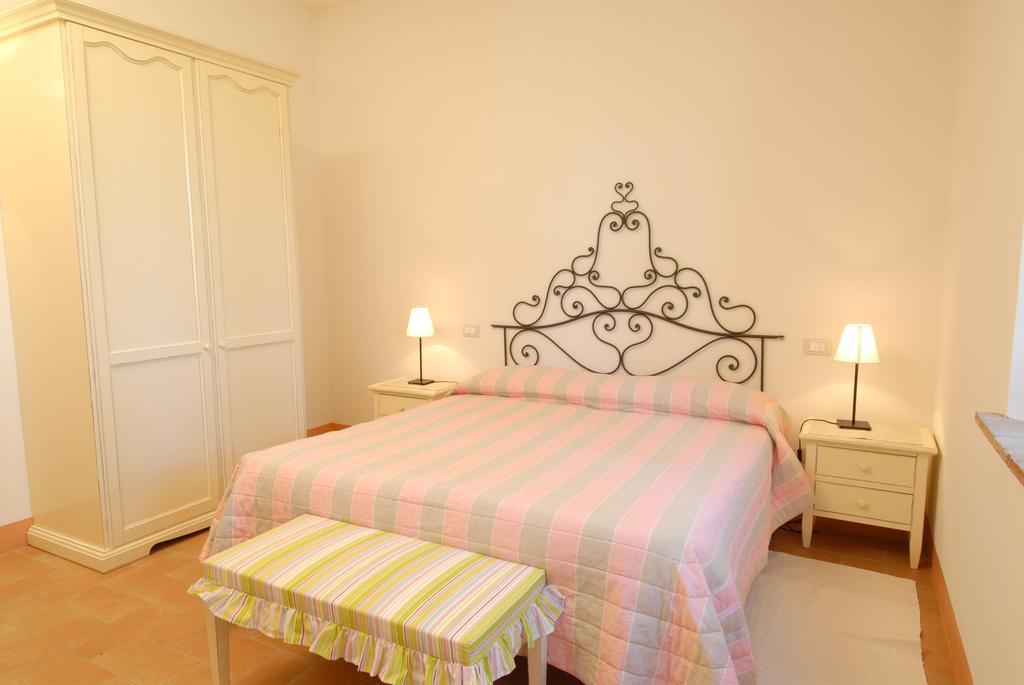 Agriturismo Tenuta Conti Faina Fratta Todina Cameră foto